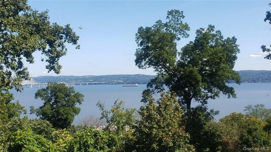 Photo of 199 Tweed Boulevard
