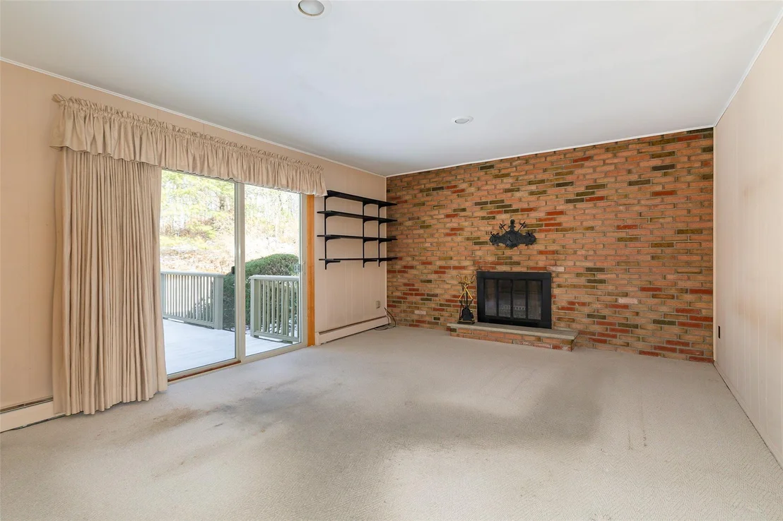 Photo of 19 Surrey Lane