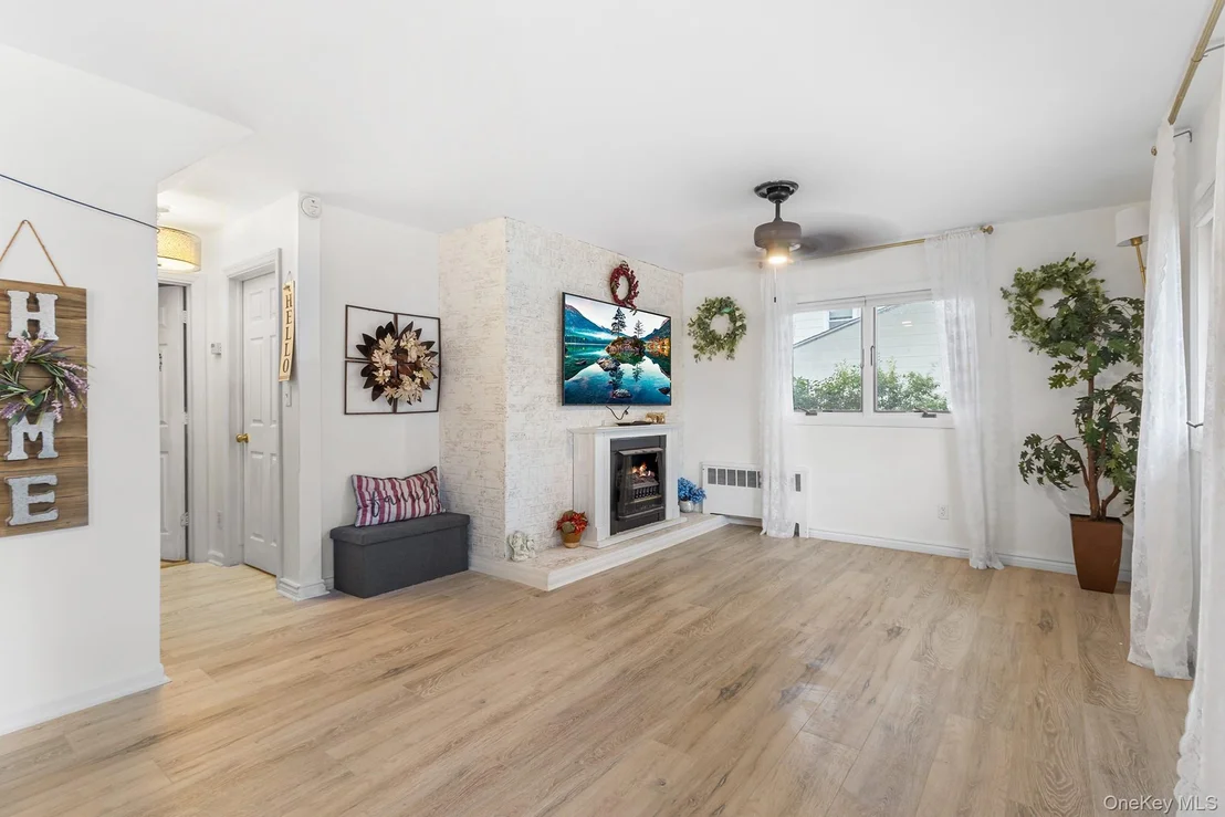 Photo of 121 Thomas Avenue