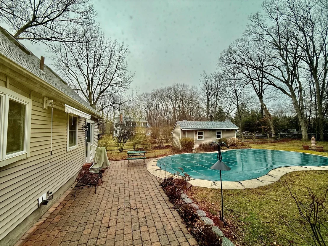 Photo of 7 Willowbrook Lane