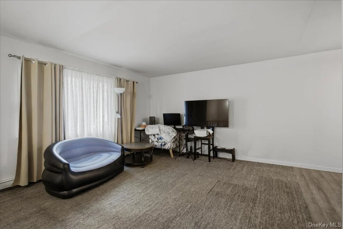 Photo of 184 Fulton Street