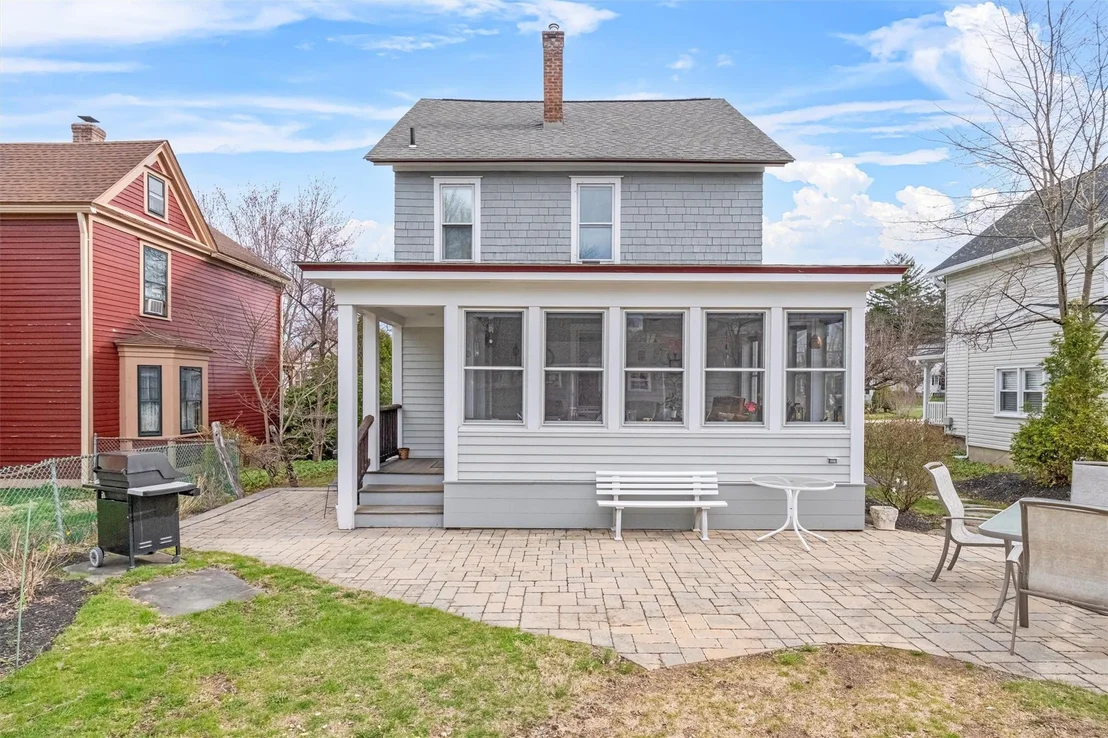 Photo of 187 Willow Avenue