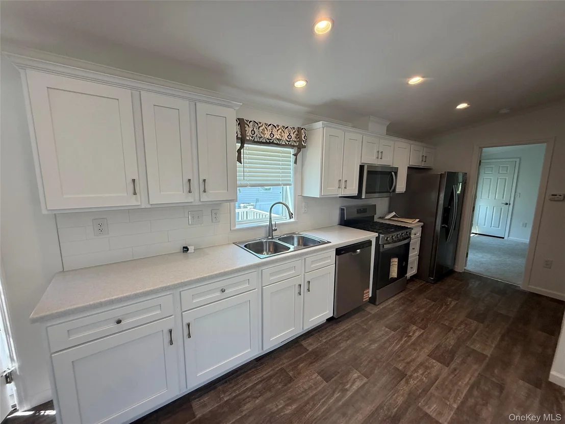 Photo of 412 4TH Avenue