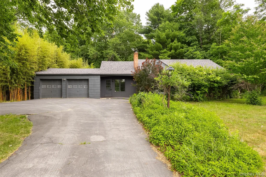 Photo of 166 Vassar Road