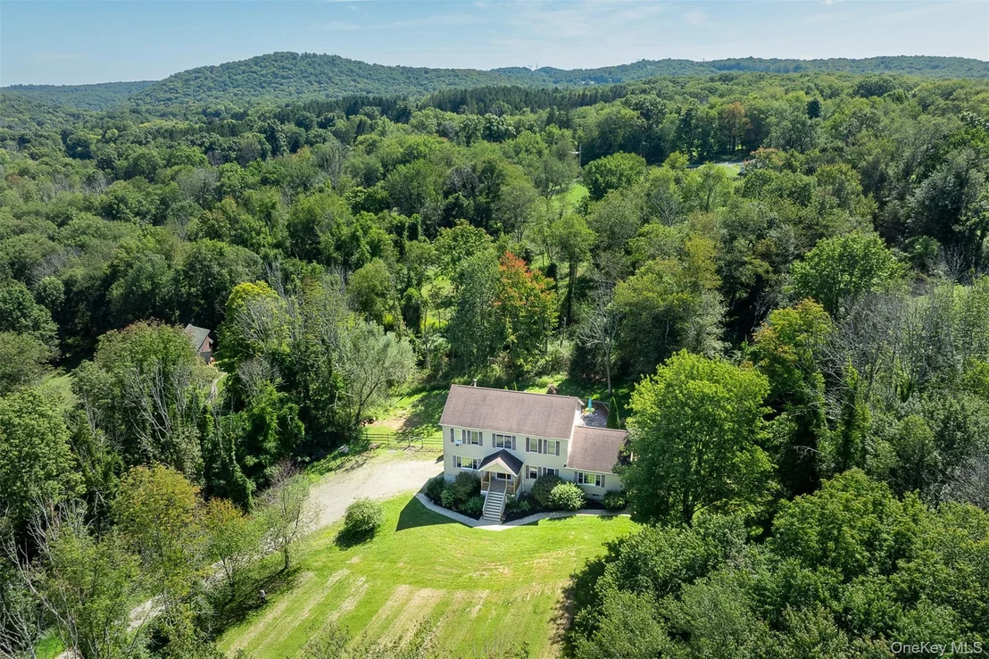 Photo of 250 Highview Road
