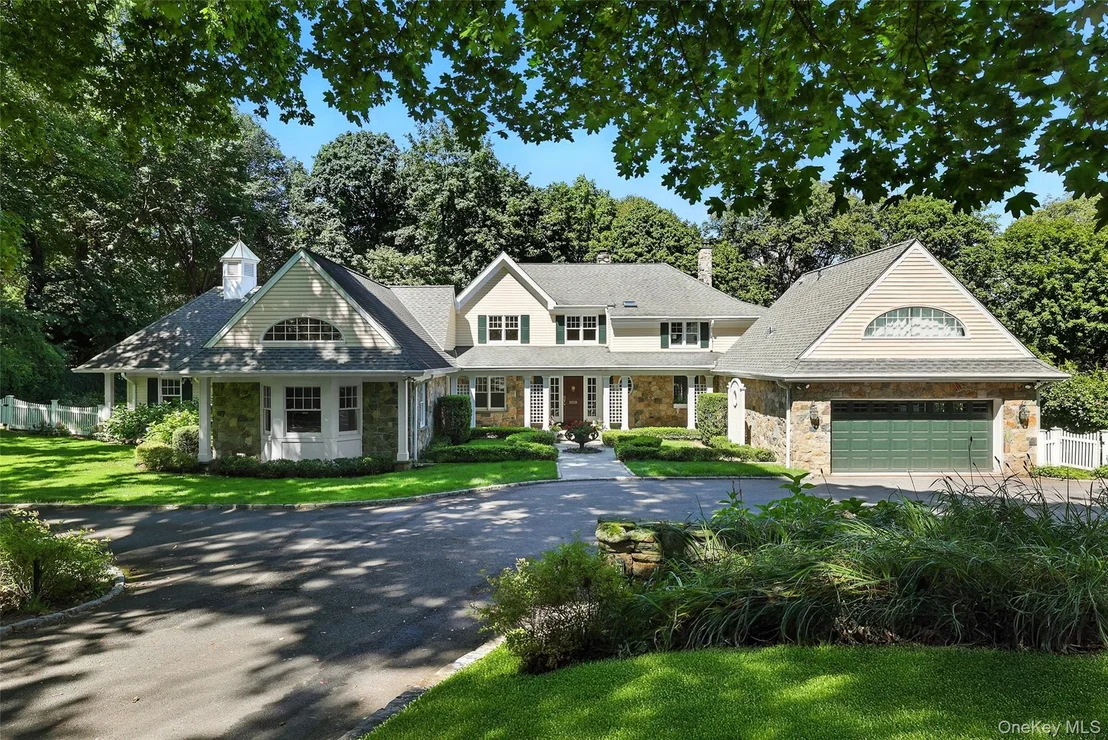 Photo of 9 Boxwood Lane