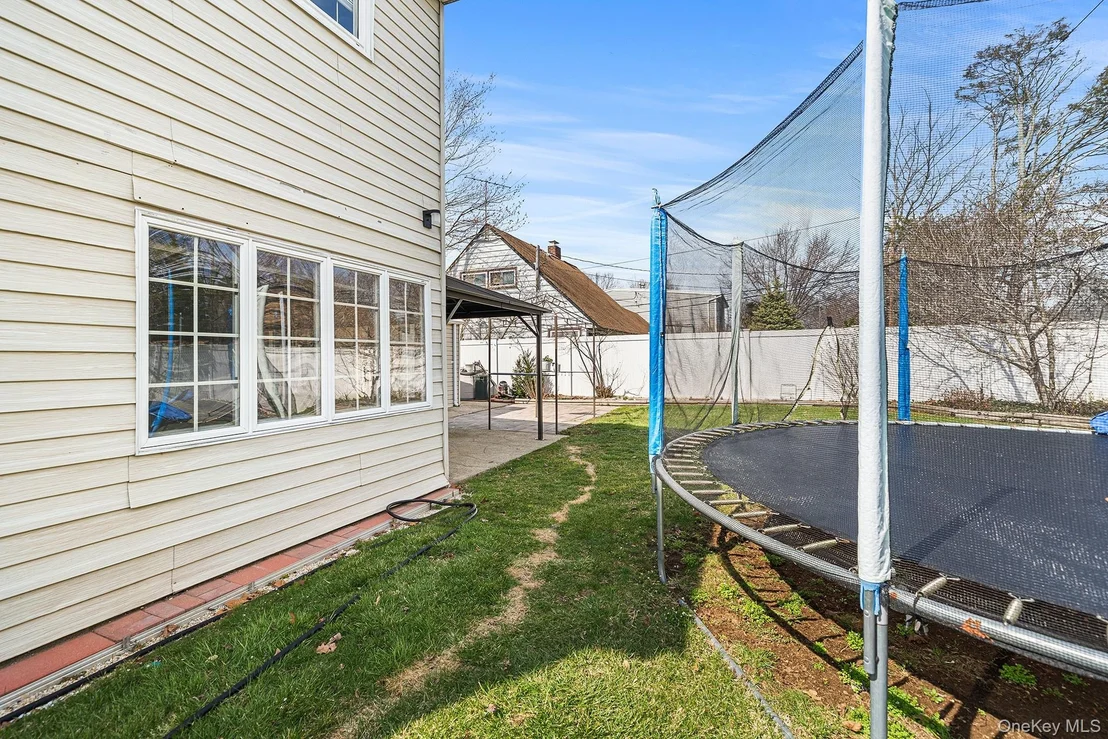 Photo of 116 Red Maple Drive N