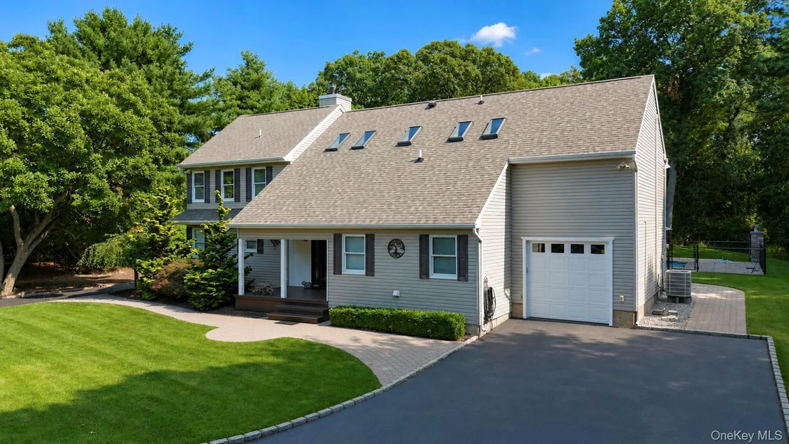 Photo of 98 Echo Avenue