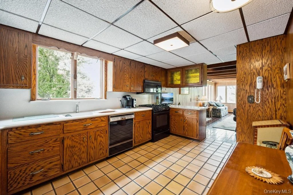 Photo of 9 Lakeland Avenue