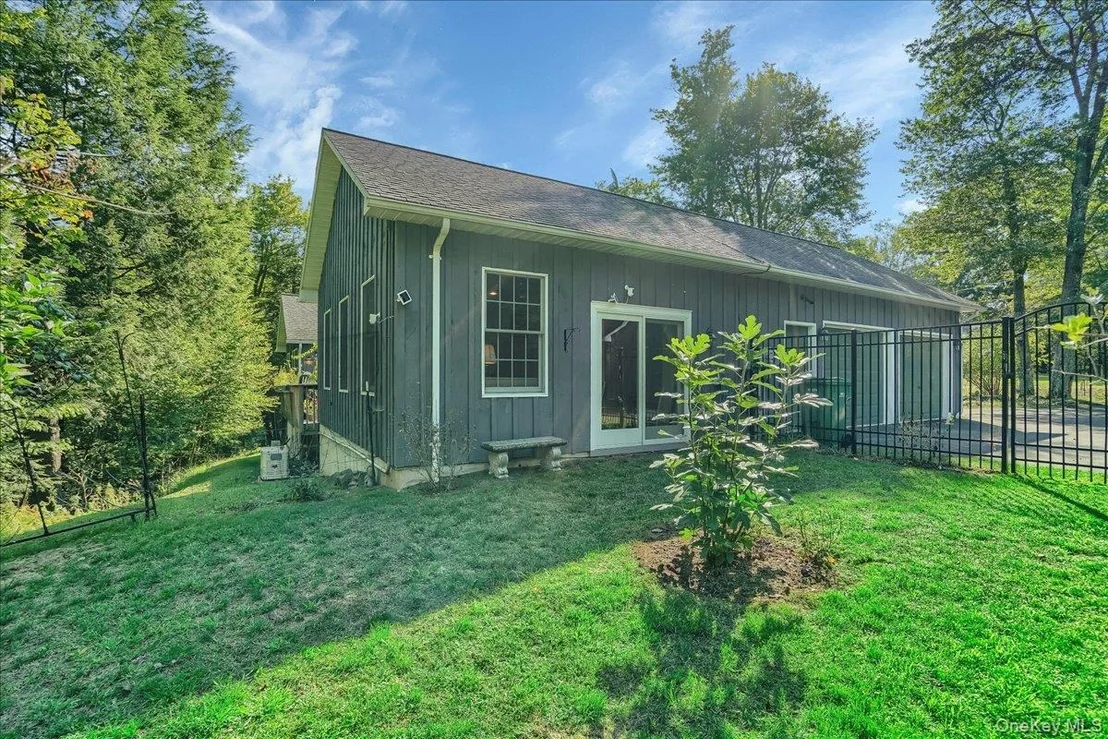 Photo of 20 Overlook Drive
