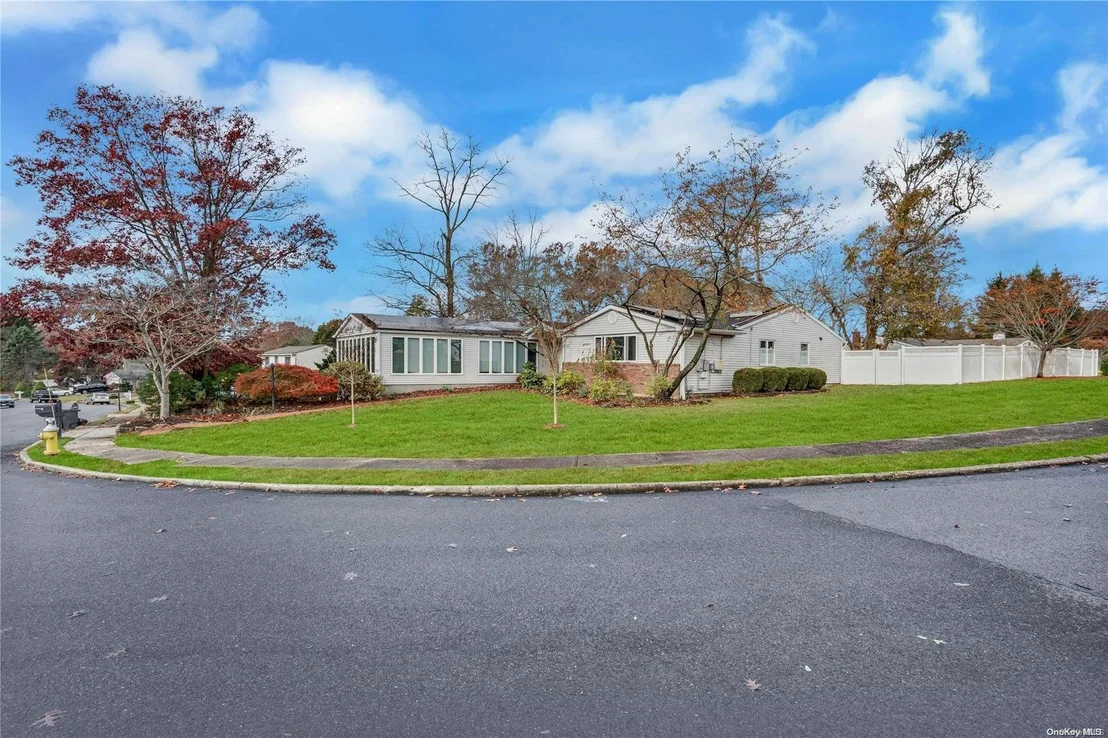 Photo of 23 Bluff Circle