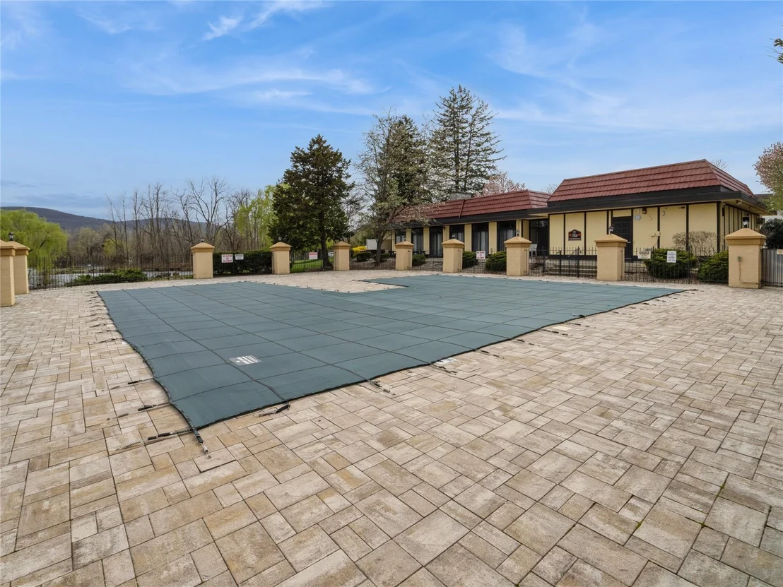 Photo of Unit 8 at 2 Loudon Drive
