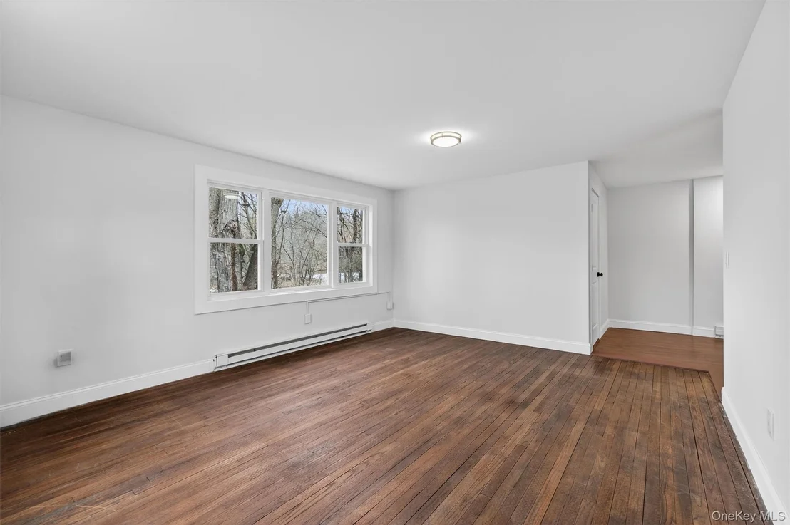 Photo of 8 Lawrence Lane