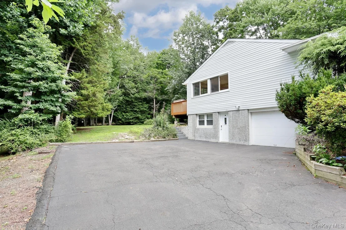 Photo of 160 Pascack Road