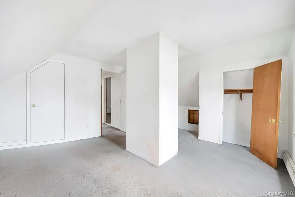 Photo of 143 Blacksmith Road E