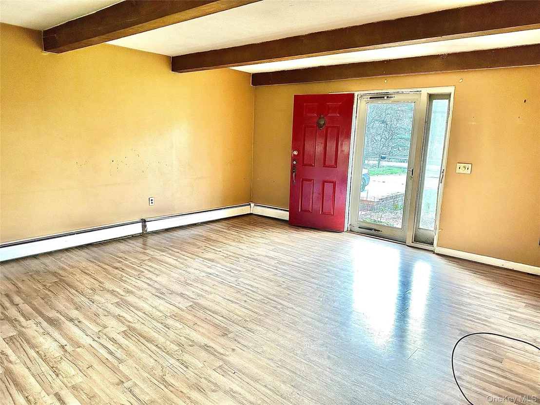 Photo of 5646 Route 82