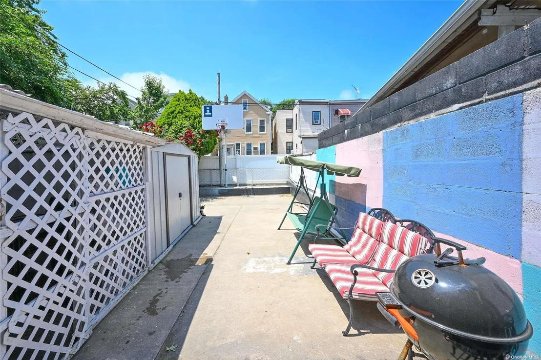 Photo of 468 Crescent Street
