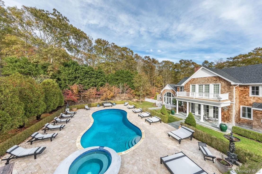 Photo of 2136 Deerfield Road