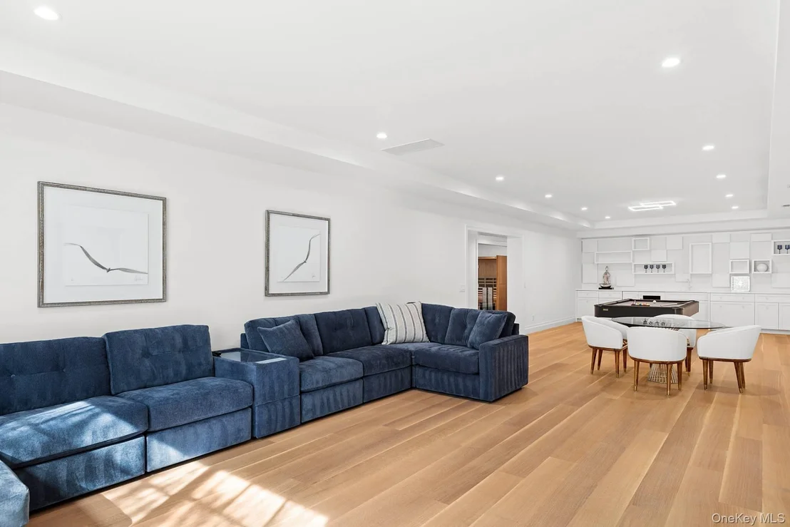 Photo of 171 Oneck Lane