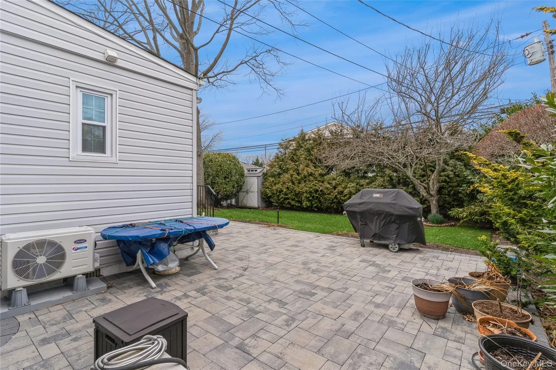 Photo of 35 Roydon Drive N