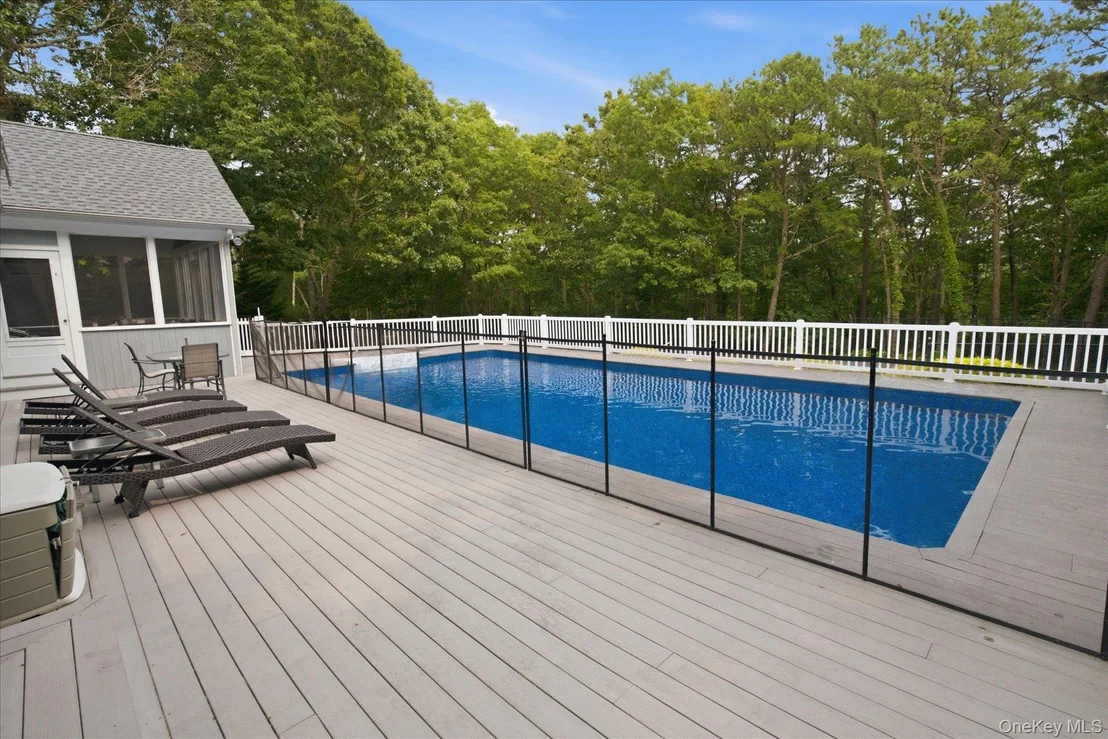 Photo of 90 Lakeside Lane