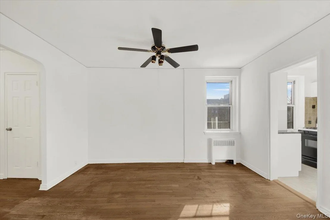 Photo of Unit 3C at 811 Bronx River Road