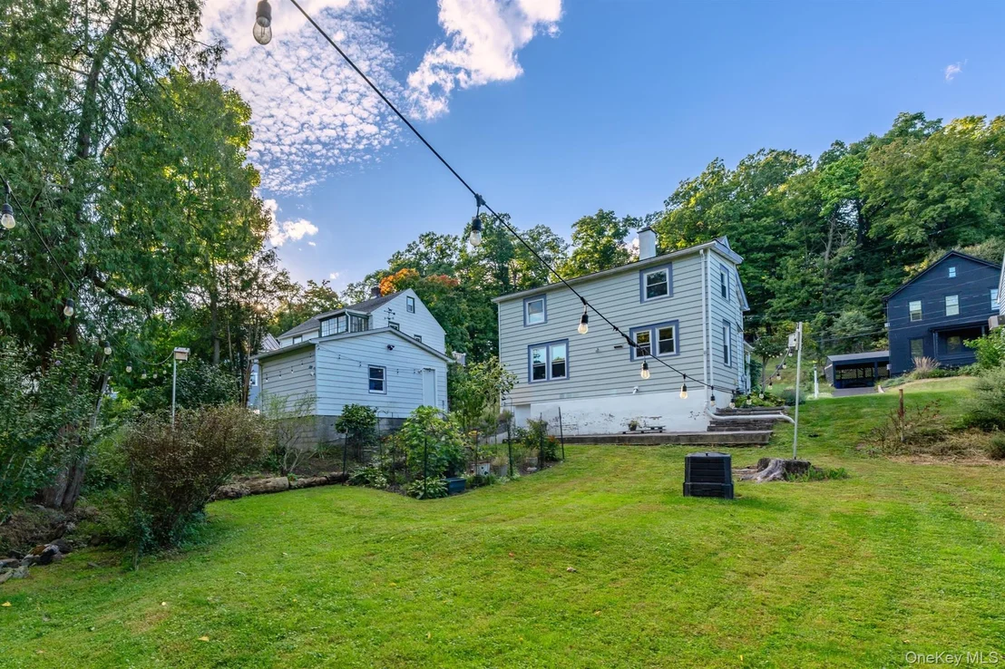 Photo of 140 Linderman Avenue