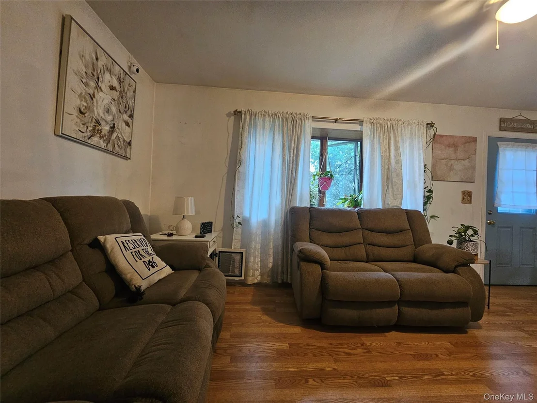 Photo of 4 Pinegrove Drive
