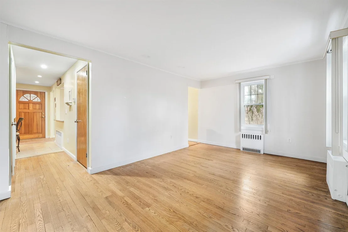 Photo of 191 Cedar Lane