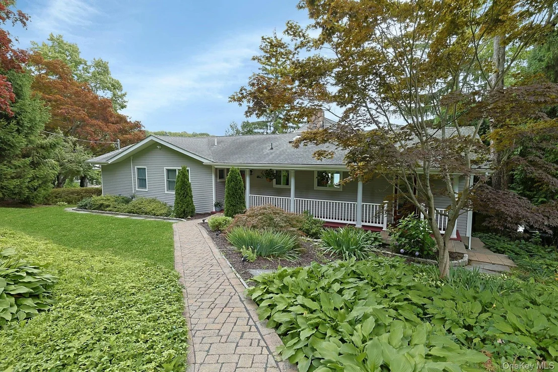 Photo of 11 Lakeside Road