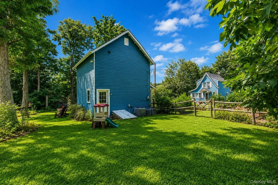 Photo of 9 Willow Avenue