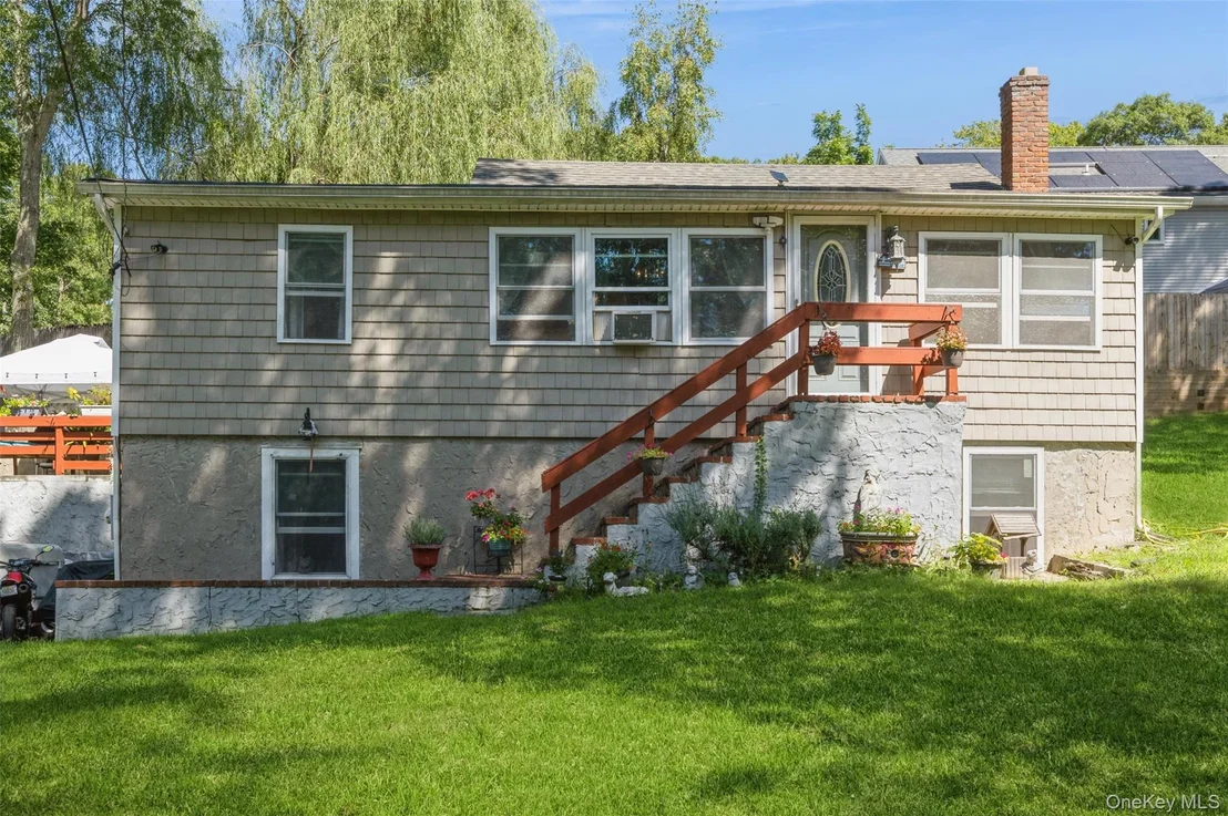 Photo of 25 Tamarack Road