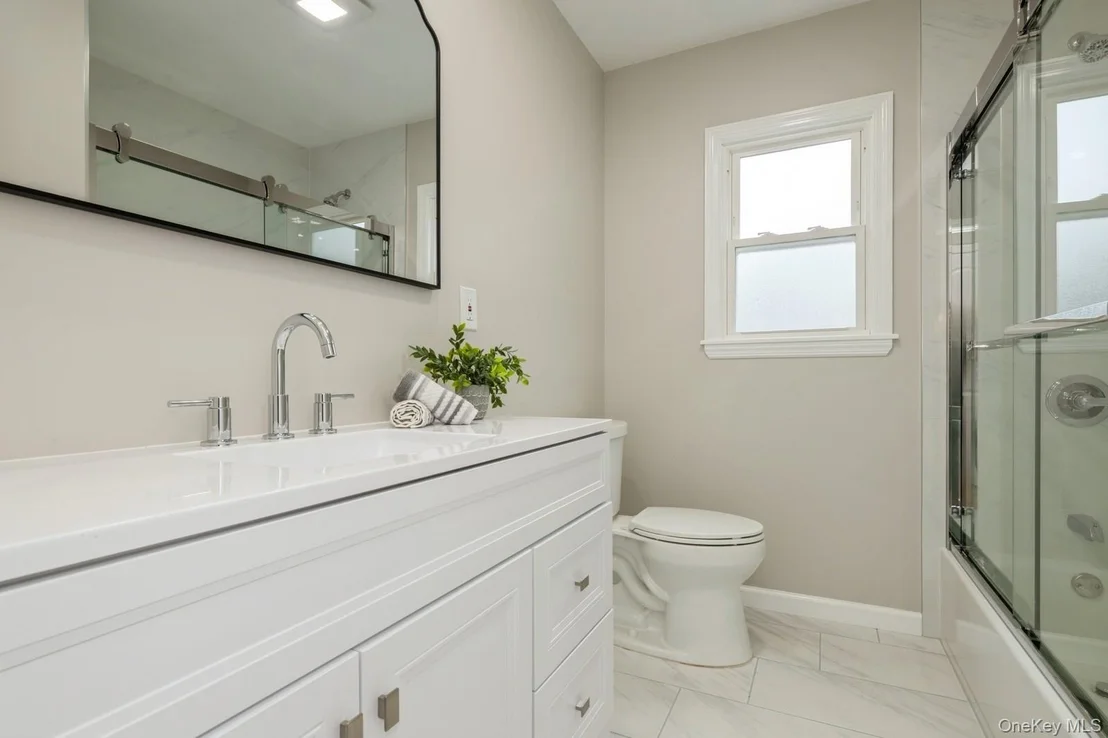 Photo of 1086 Lehman Road