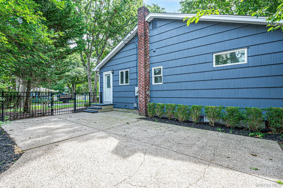 Photo of 194 Phyllis Drive