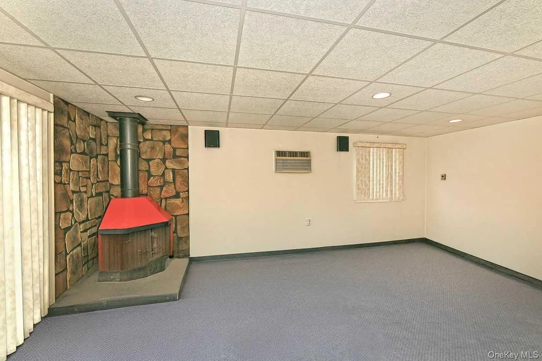 Photo of 203 Saddle Lane