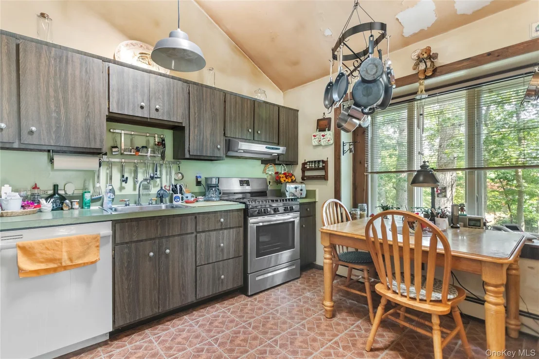 Photo of 799 Pleasure Drive