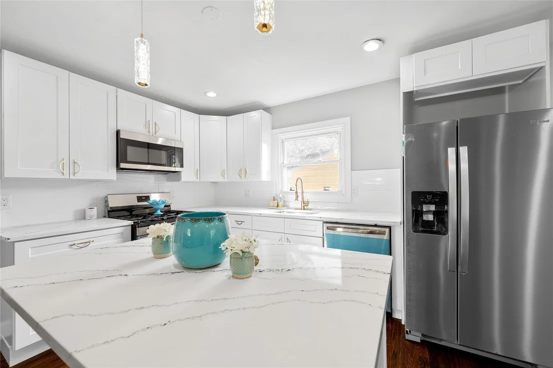 Photo of 38 Moffitt Boulevard