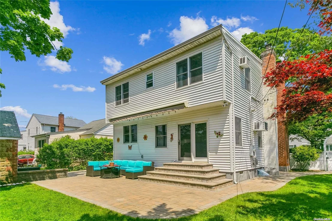 Photo of 110 Cushing Avenue