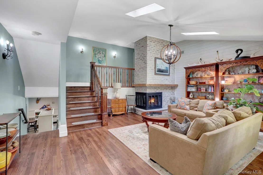 Photo of 22 Larkspur Drive