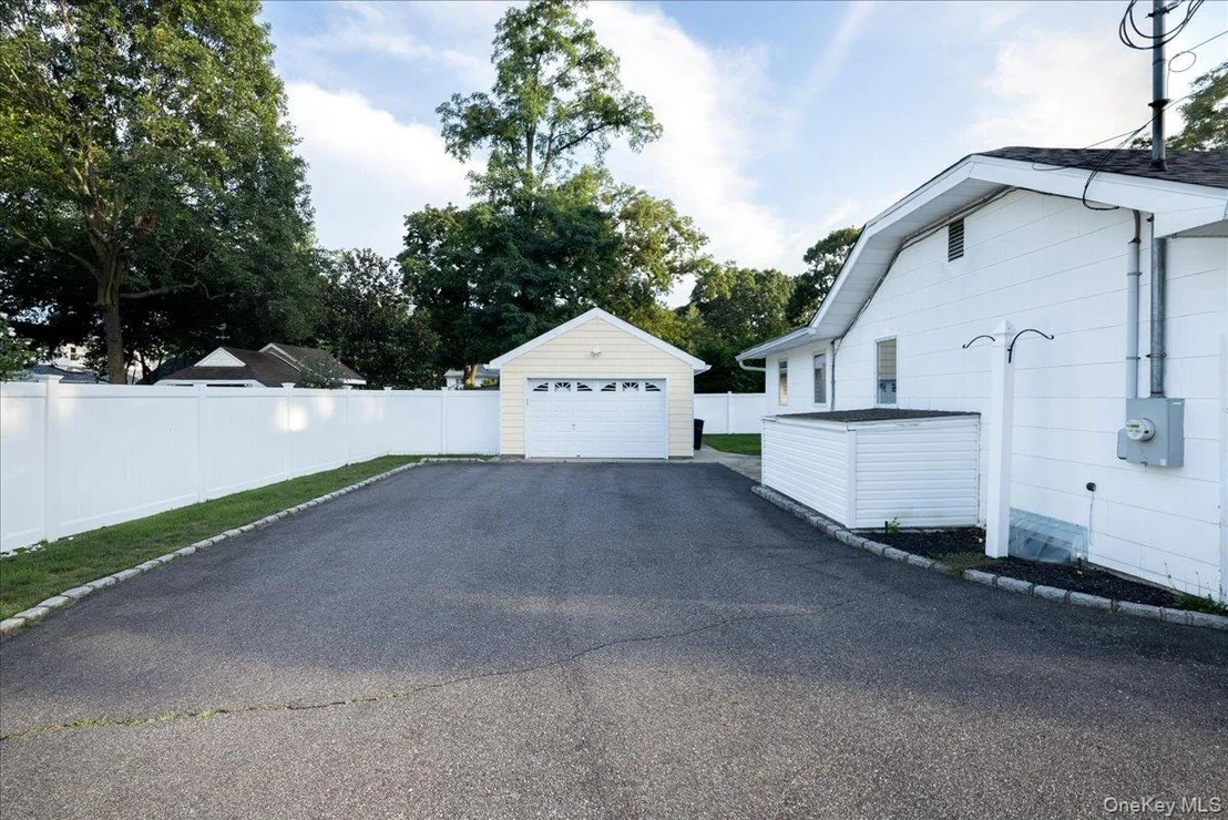 Photo of 8 Doradell Drive