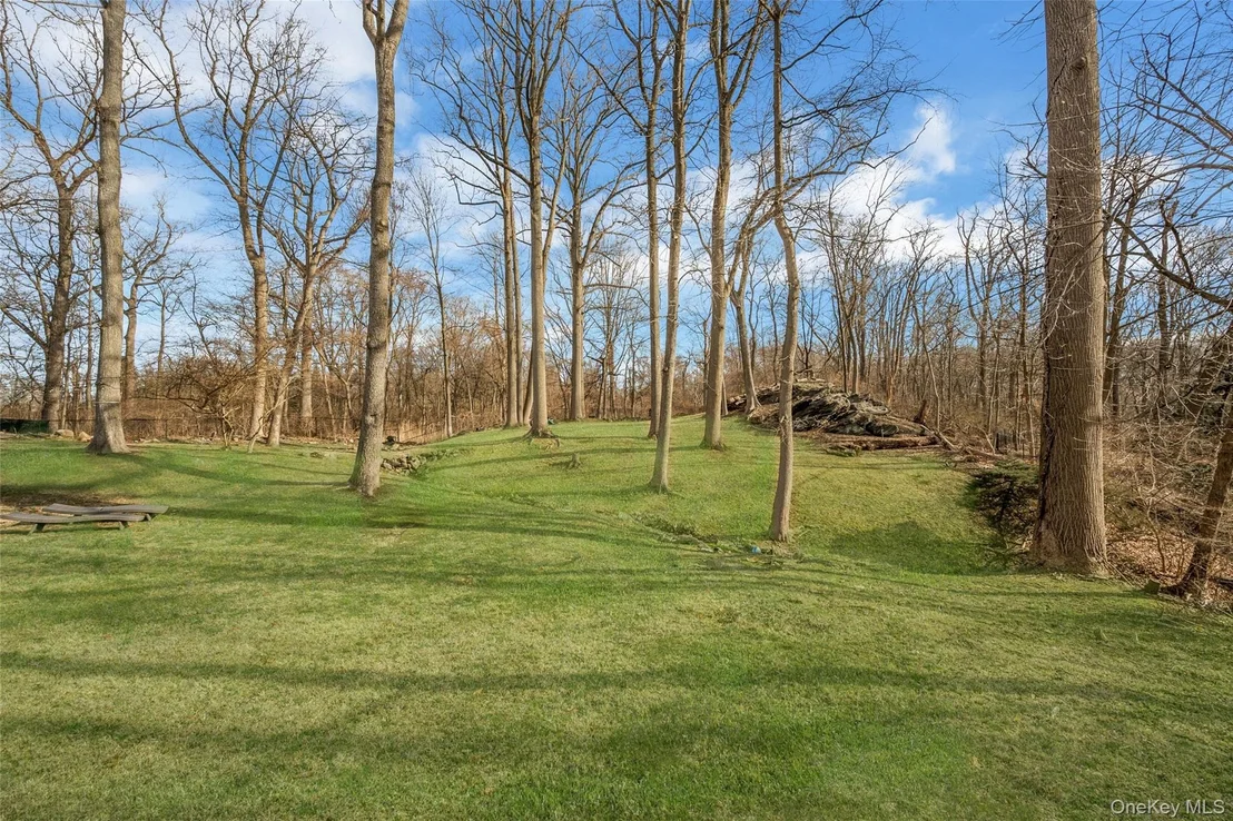 Photo of 11 Meadowlark Road