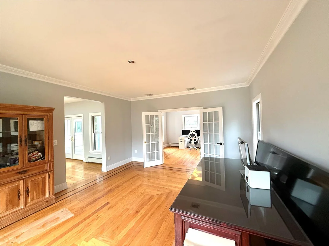 Photo of 6 Sandyfields Lane