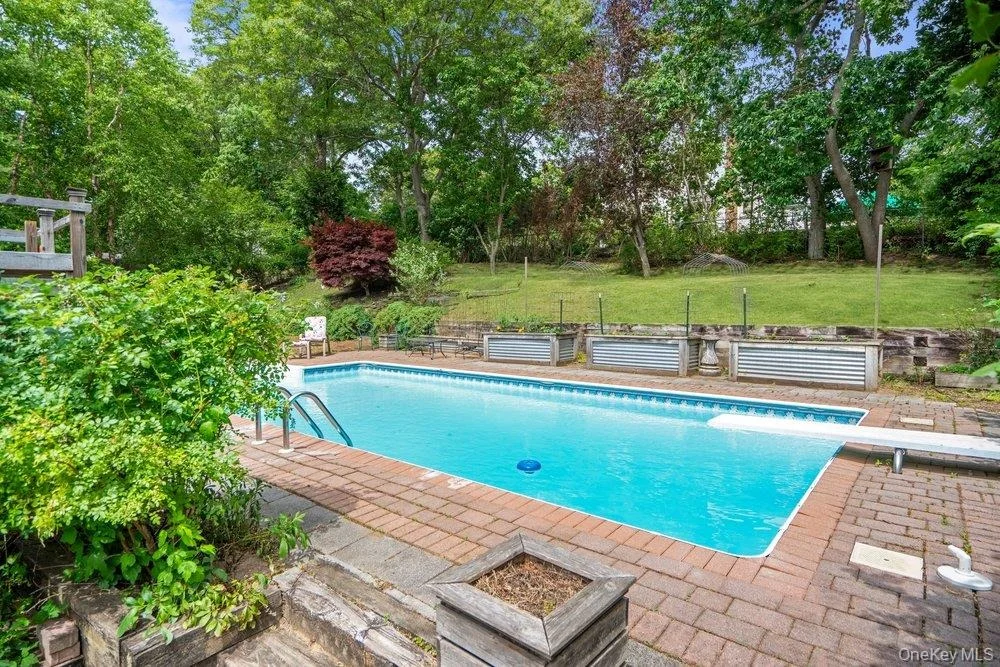 Photo of 9 Dillmont Drive