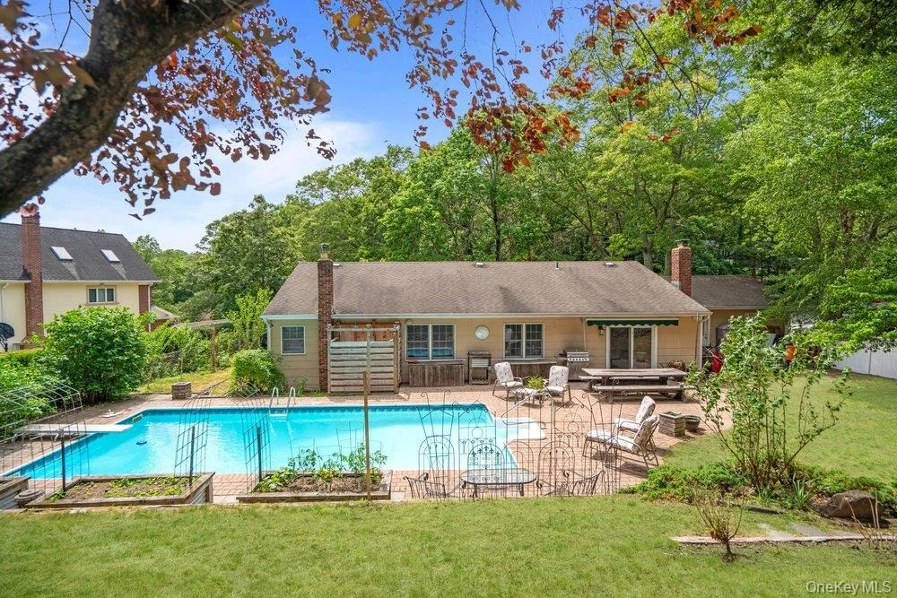 Photo of 9 Dillmont Drive