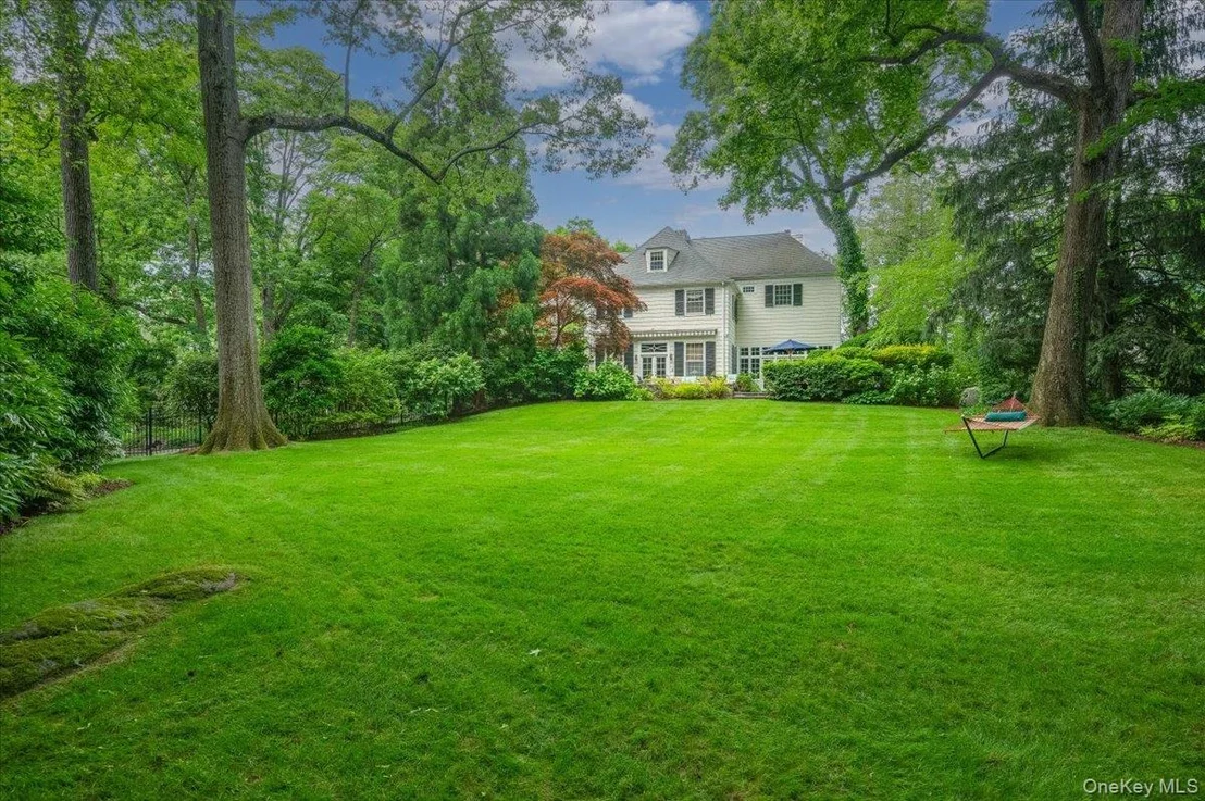 Photo of 2 Sackett Circle