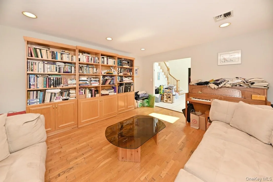 Photo of 14 Roble Road