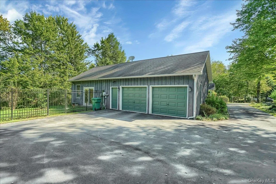 Photo of 20 Overlook Drive