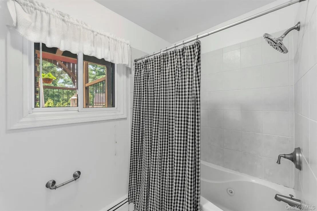Photo of 101 Eagle Bay Drive