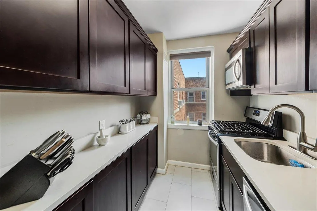 Photo of Unit 6F at 821 Bronx River Road