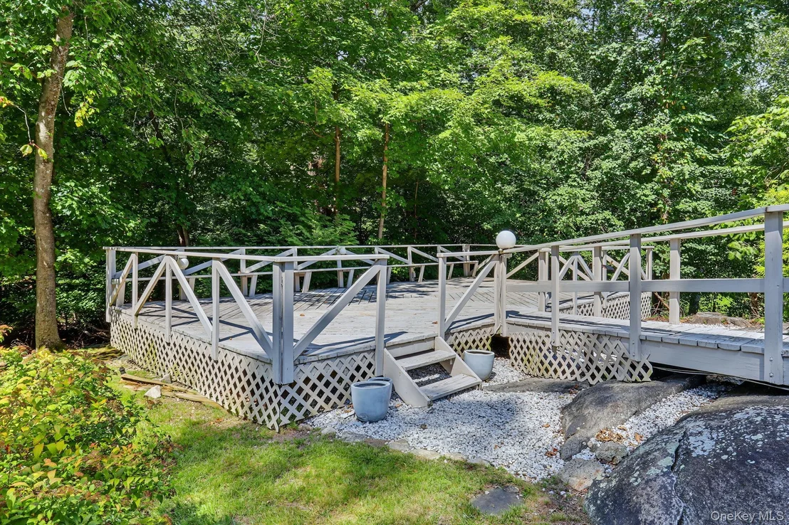 Photo of 4 Leatherstocking Lane